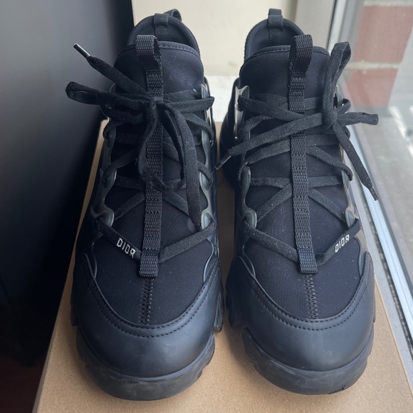 DIOR - D-Connect Sneaker - Picture 1 of 8